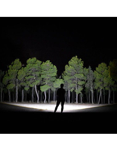 Linterna de gran alcance 18.0000lm EDM