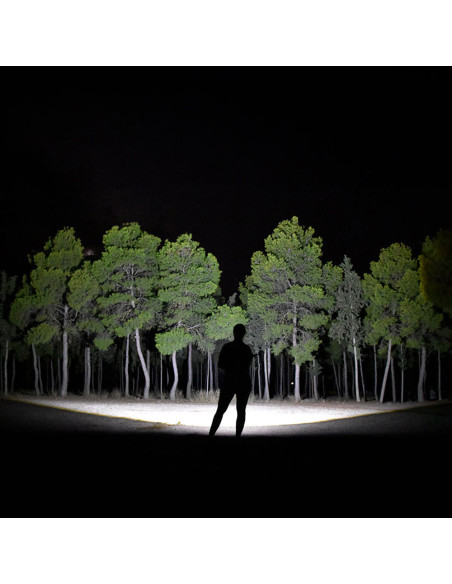 Linterna de gran alcance 18.0000lm EDM